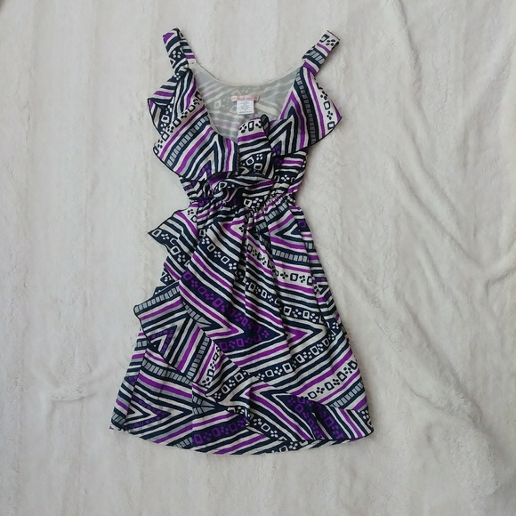 Wet Seal Dresses & Skirts - 4 for $20 Geometric Print Dress